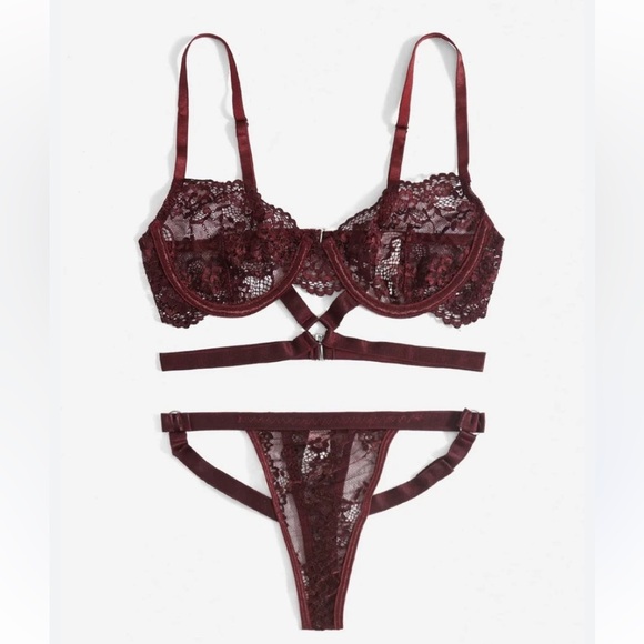 New Romwe Kawaii Floral Lace Ring Linked Cut Out Lingerie Set black small &tags - Picture 17 of 17